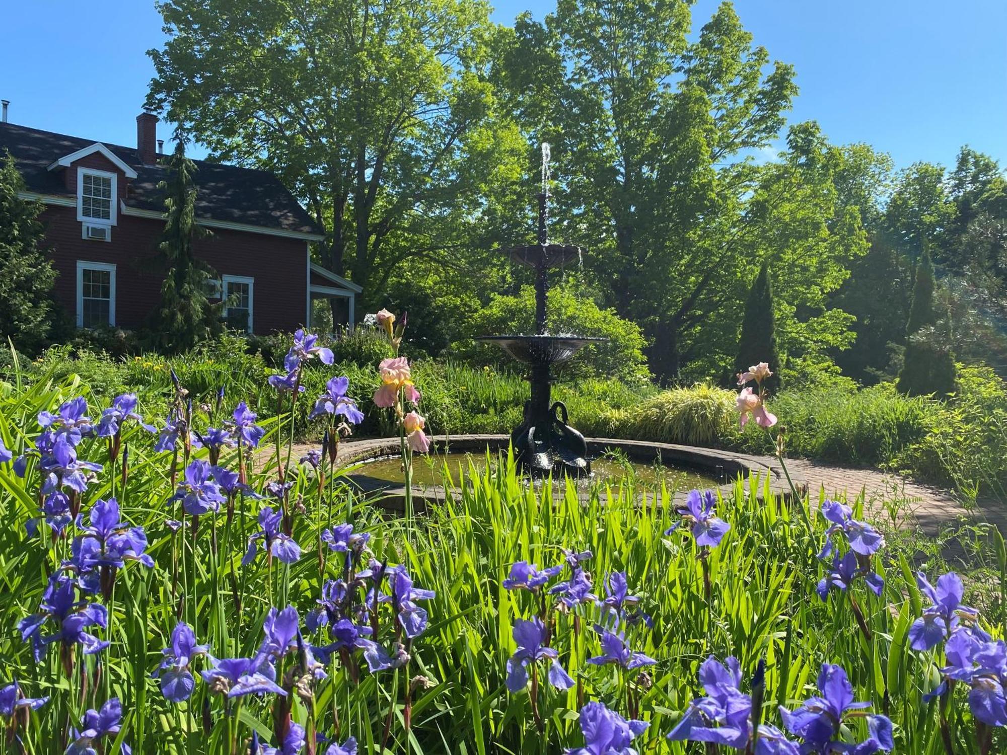 Blomidon Inn Вулфвилл Экстерьер фото